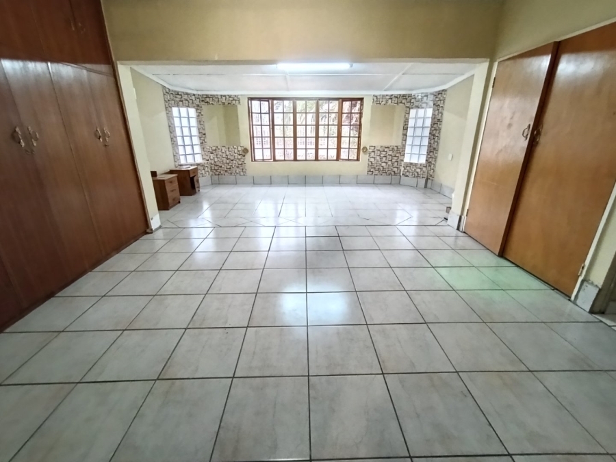 4 Bedroom Property for Sale in Hospitaalpark Free State